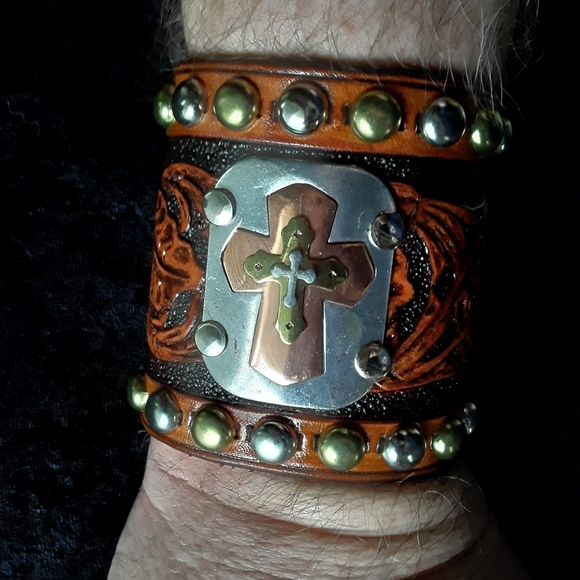 Hand Tooled Western Leather Cuff